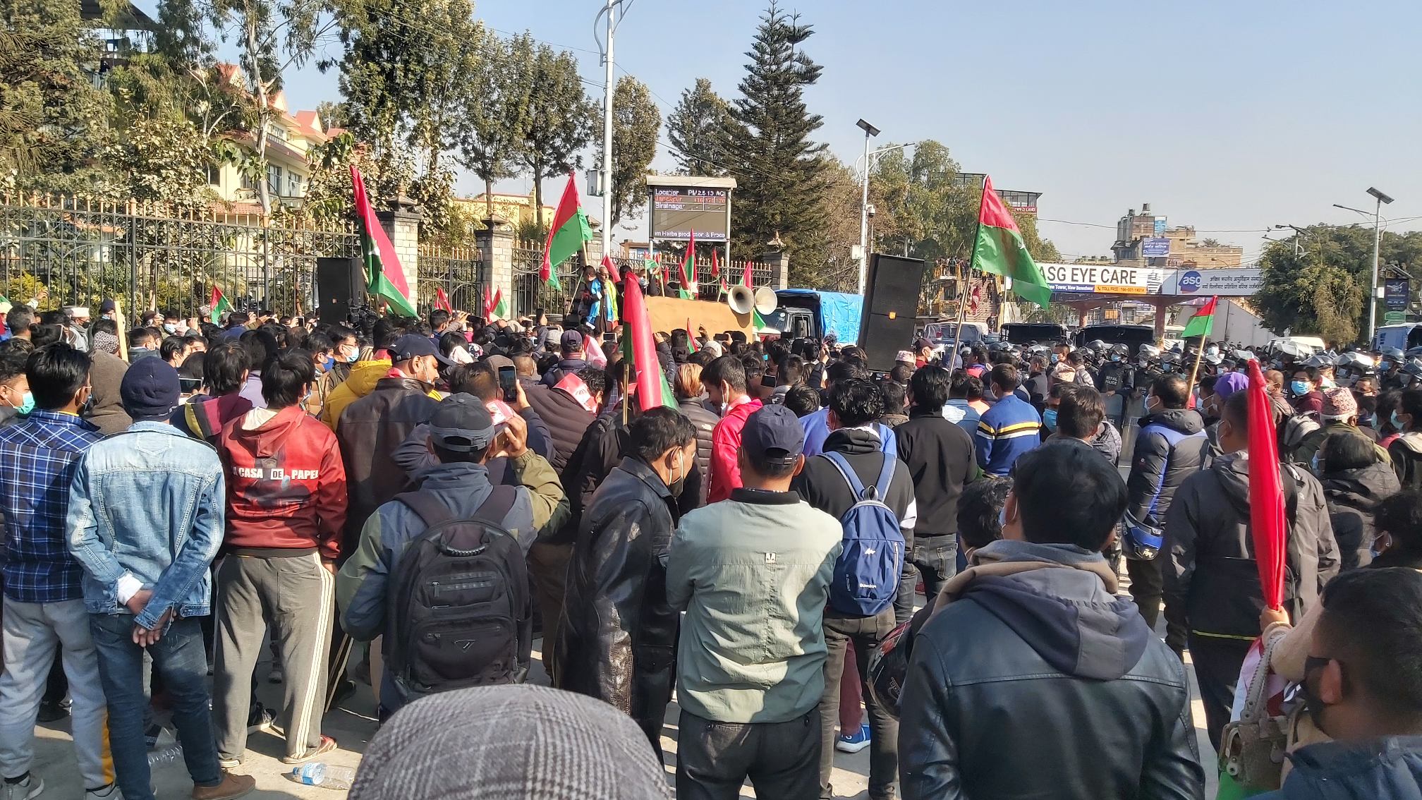 ओली ४० को दशकदेखि नै प्रतिगमनकारी : भट्टराई