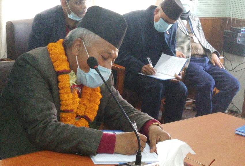शिक्षामा सुधार भए राजनीति आफैं सुध्रिन्छ : मन्त्री श्रेष्ठ 