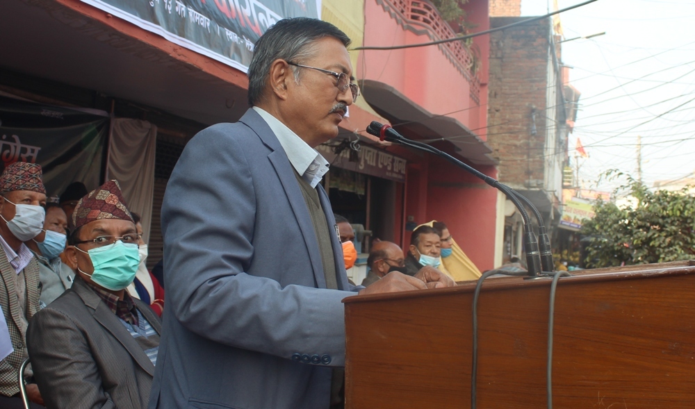 माफी मागेर संसद् विघटनको निर्णय सच्याउन प्रधानमन्त्रीलाई कांग्रेस नेता खाँणको सुझाव