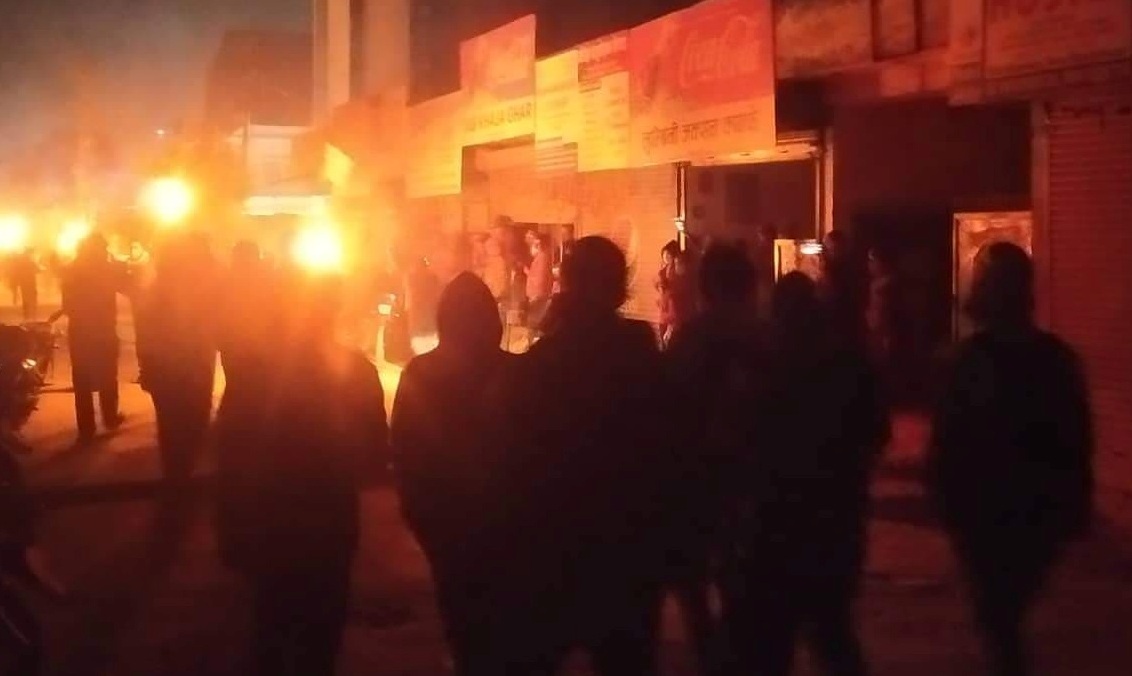 प्रतिनिधिसभा विघटनको विरोधमा अनेरास्ववियुको मसाल जुलुश