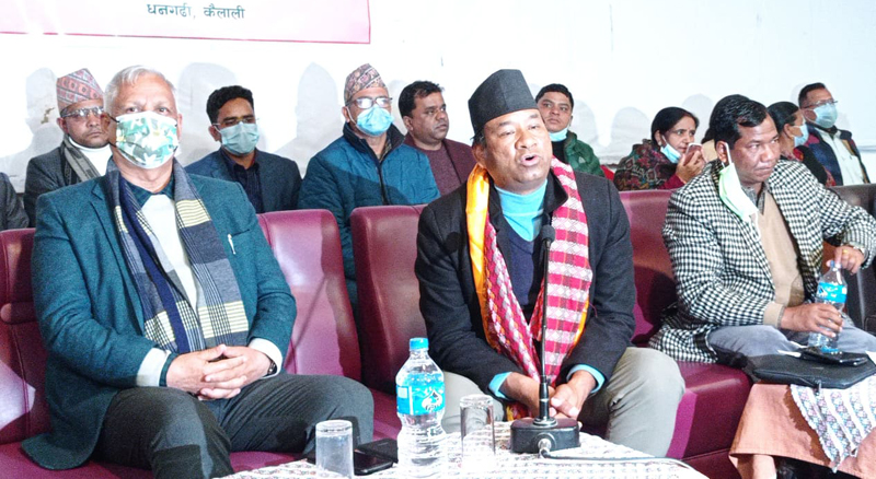प्रदेश सरकारले आफूलाई सम्मान नगरेको मन्त्री भट्टको गुनासो
