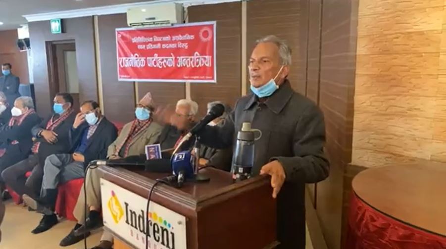 केपी ओली इमान्दार तानाशाह हुन् : बाबुराम भट्टराई
