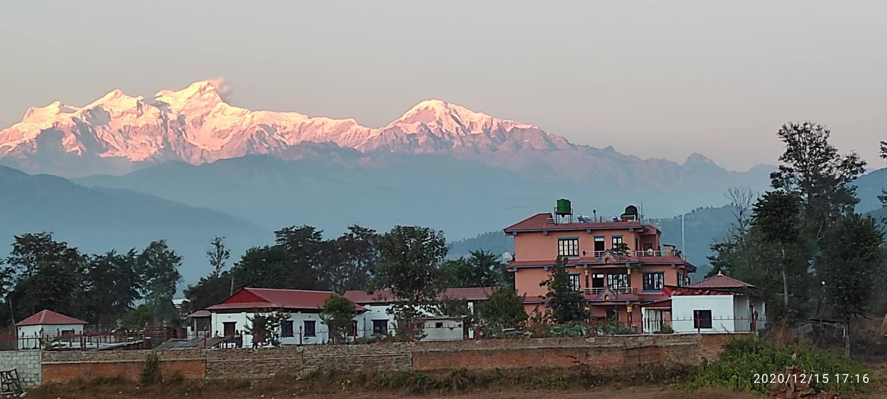 पालुङटारमा खुल्यो ७ करोड लगानीमा पर्यटकीय होटल 