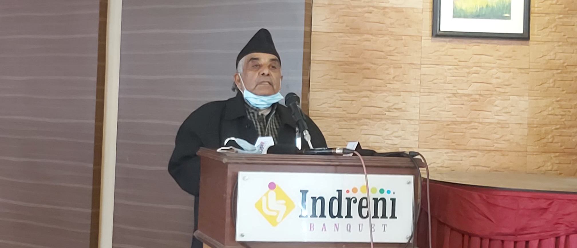नेकपाका शीर्ष नेतालाई पूर्वसभामुख ढुंगानाको प्रश्न– तपाईंहरुले गरेको फोहोर हामीले सफा गर्नुपर्ने ?