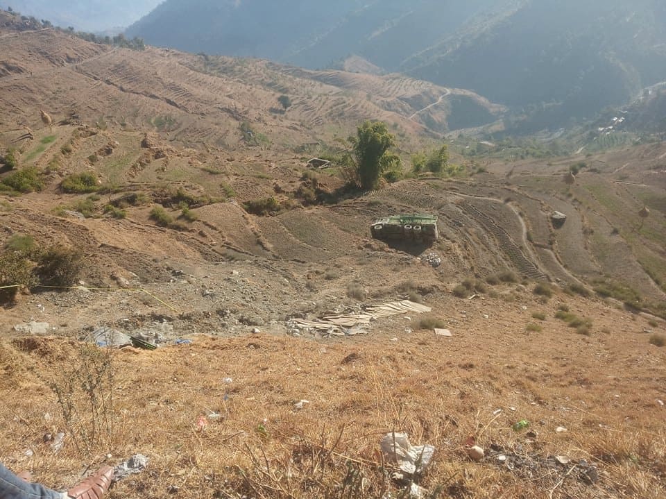 डडेल्धुरामा ट्रक दुर्घटना, चालकको मृत्यु