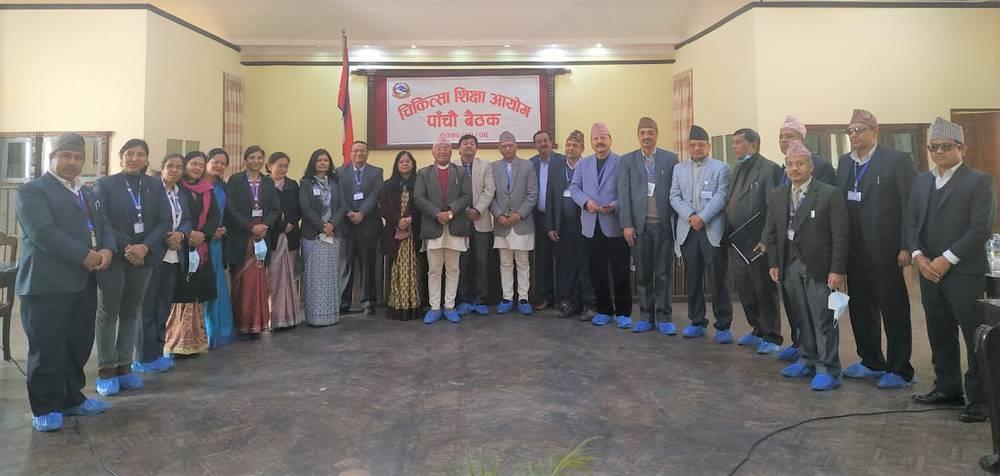 एमबीबीएसको शुल्क नबढाउन प्रधानमन्त्री ओलीको निर्देशन