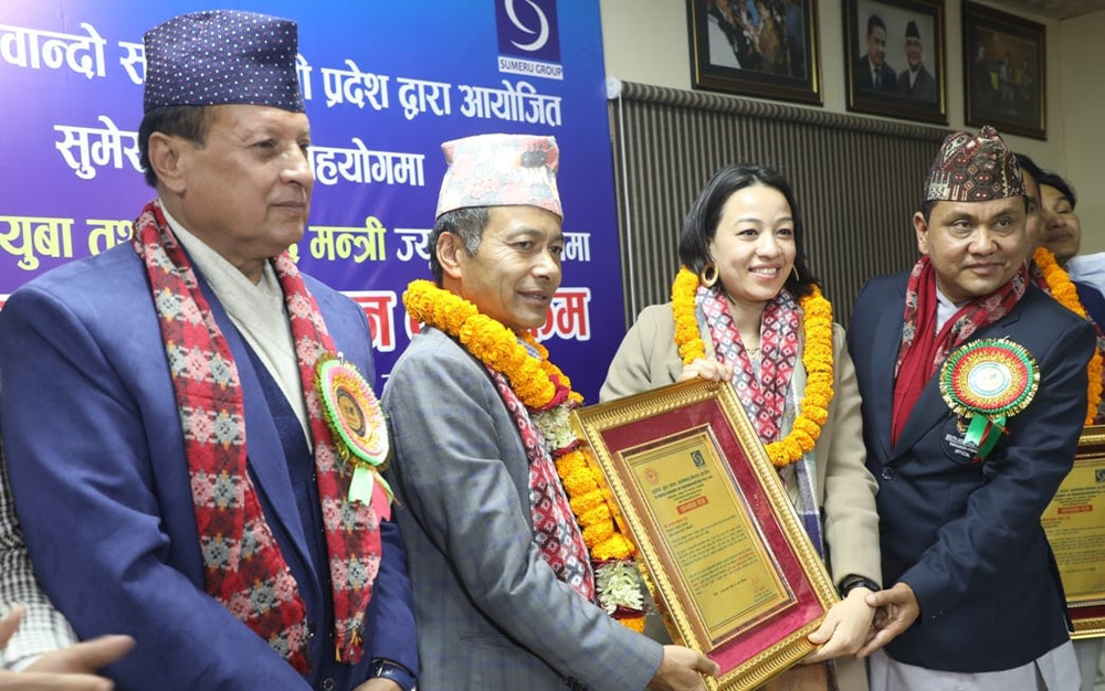 नवीन र आयशा सम्मानित, १३ औं सागका खेलाडीको प्रोत्साहन भत्ता चाँडै आउने