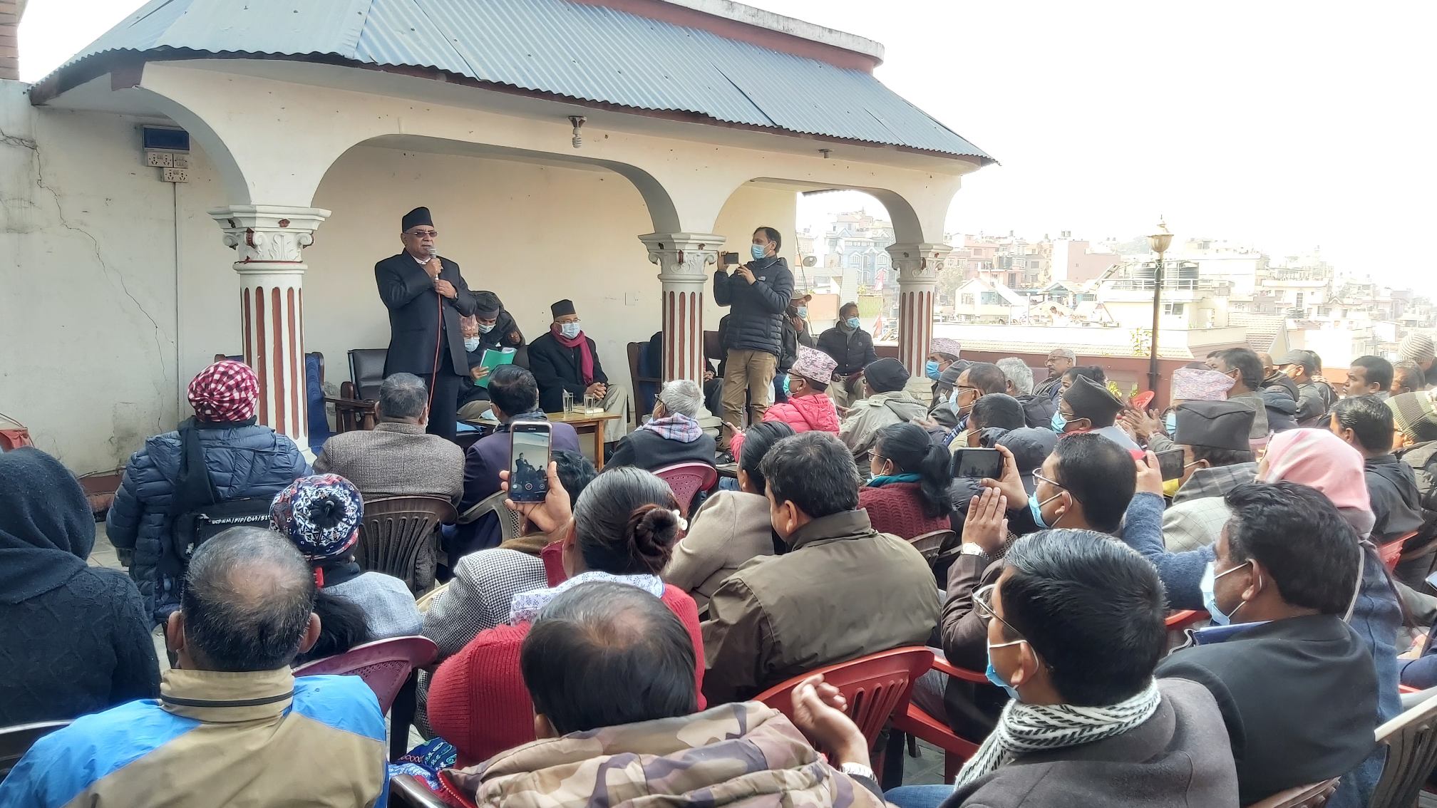 दाहाल भन्छन्– अब टाउकोमै हान्नुपर्ने स्थिति आयो