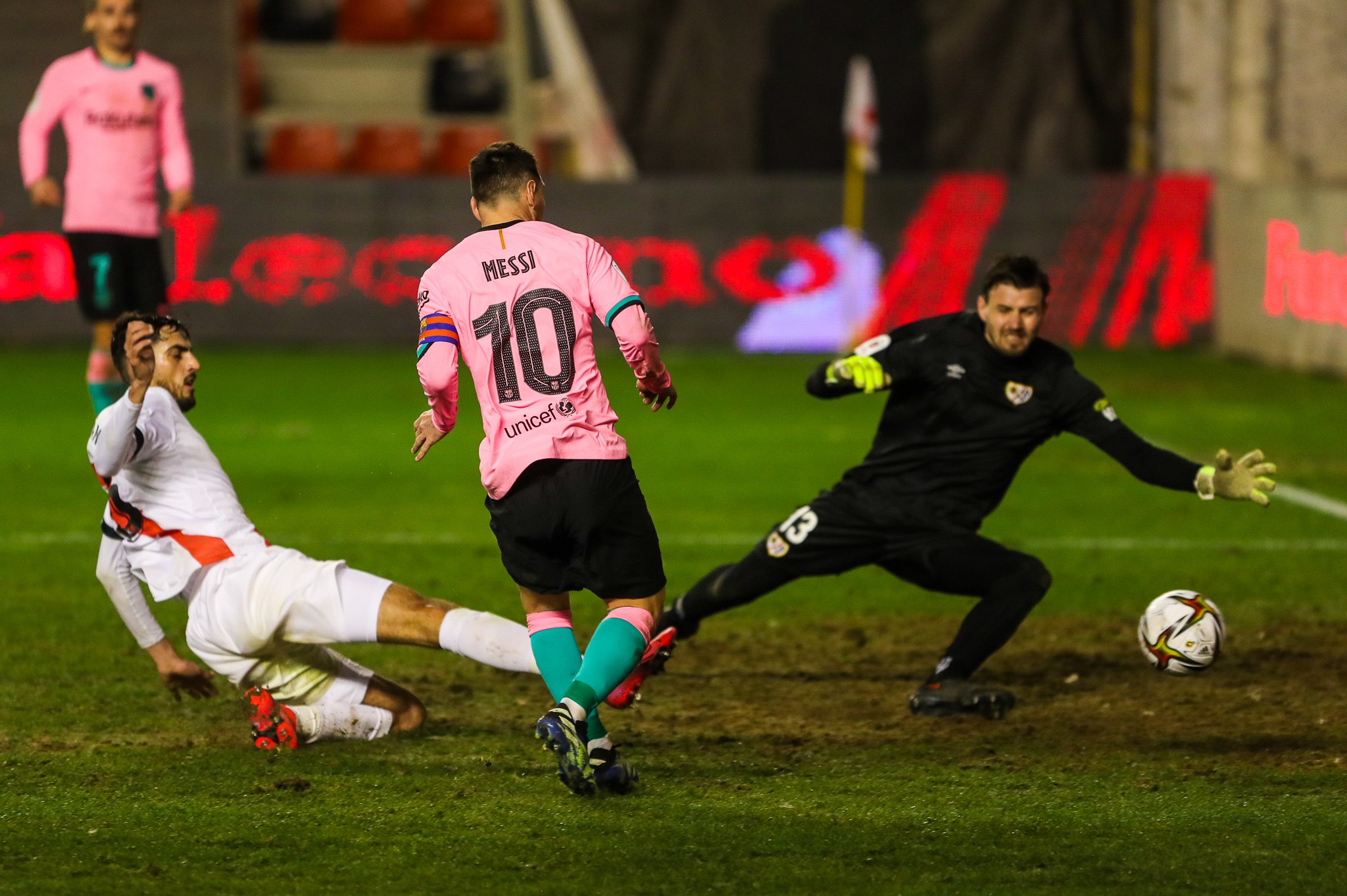 बार्सिलोनाको जितमा मेस्सीको पुनरागमन गोल