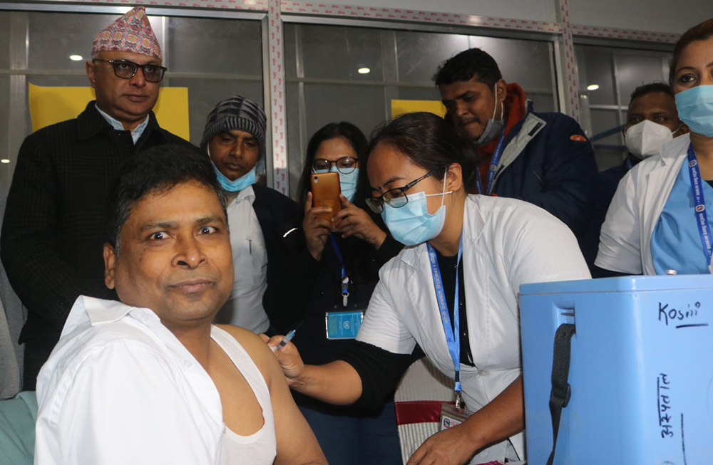 प्रदेश १ मा १३ हजारले कोरोनाविरुद्धको खोप लगाए