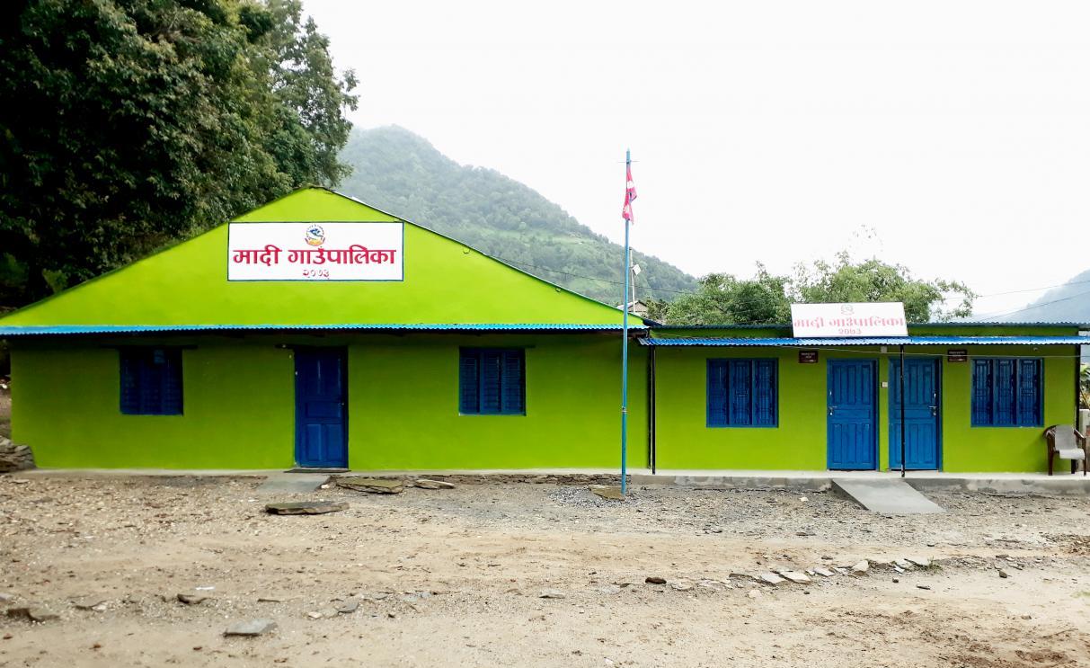 केन्द्र विवादले गाउँपालिका कार्यालयमा ताला