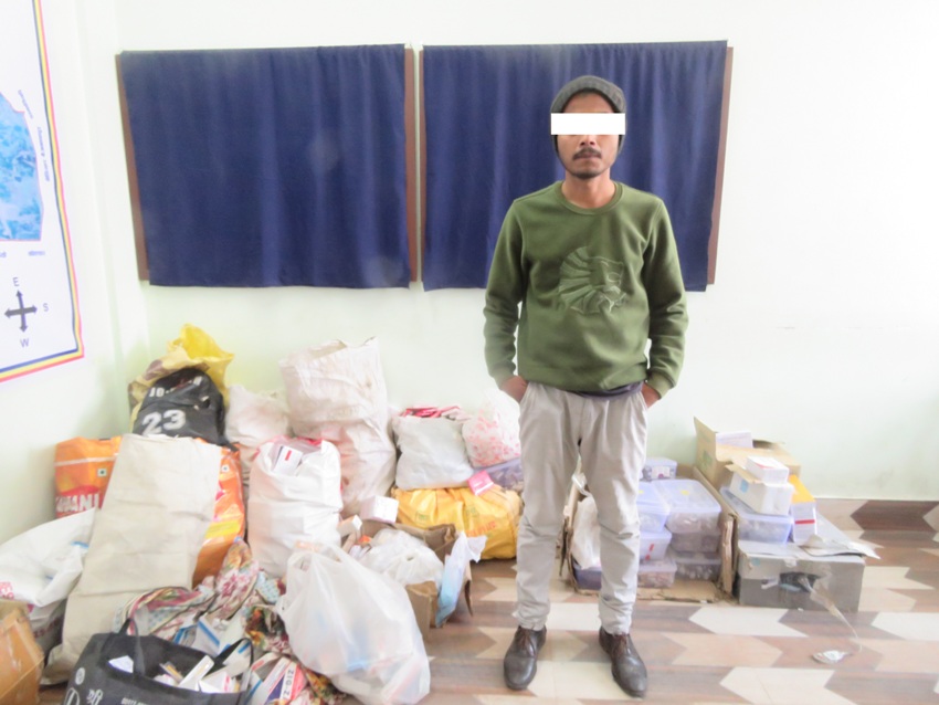 विराटनगरबाट १० लाखको प्रतिबन्धित औषधि बरामद