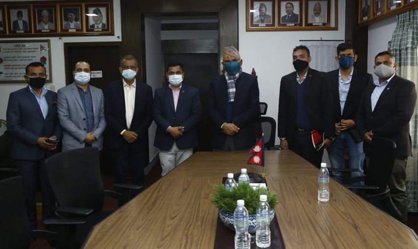 अर्थमन्त्रीसँग नाडा प्रतिनिधिमण्डलको भेट