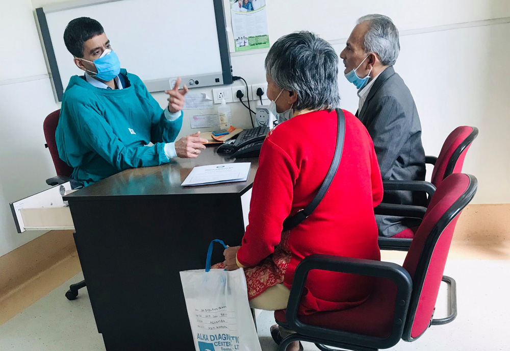 भट्टराईद्वारा दिल्लीमा चिकित्सकसँग परामर्श, भोलि अस्पताल भर्ना हुने