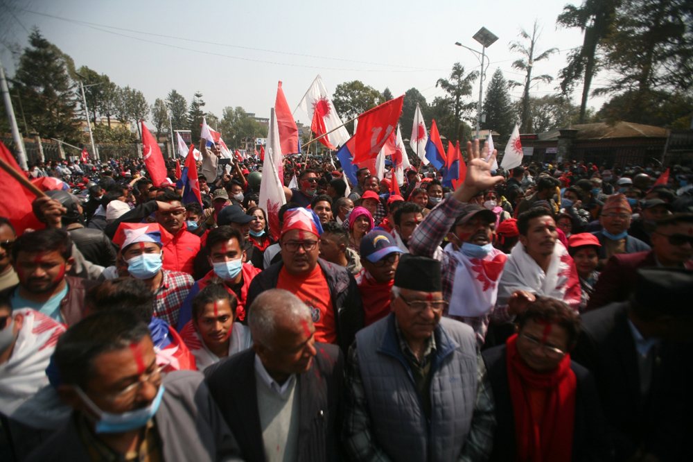 संसद् पुनर्स्थापनाको खुसीमा दाहाल-नेपाल समूहको जुलुस (फोटोफिचर)