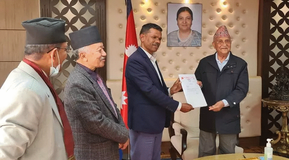 ओलीले प्रमुख सचेतकबाट हटाए गुरुङलाई, विशाल भट्टराई नियुक्त