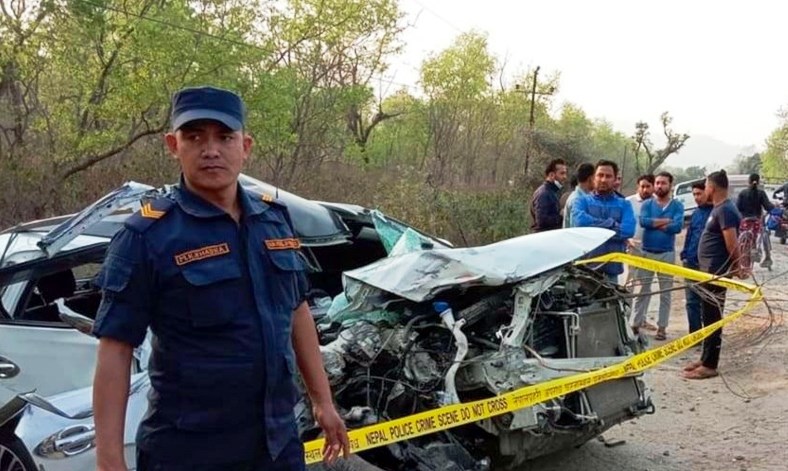ट्रकले कार र मोटरसाइकललाई ठक्कर दिँदा २ जनाको मृत्यु 
