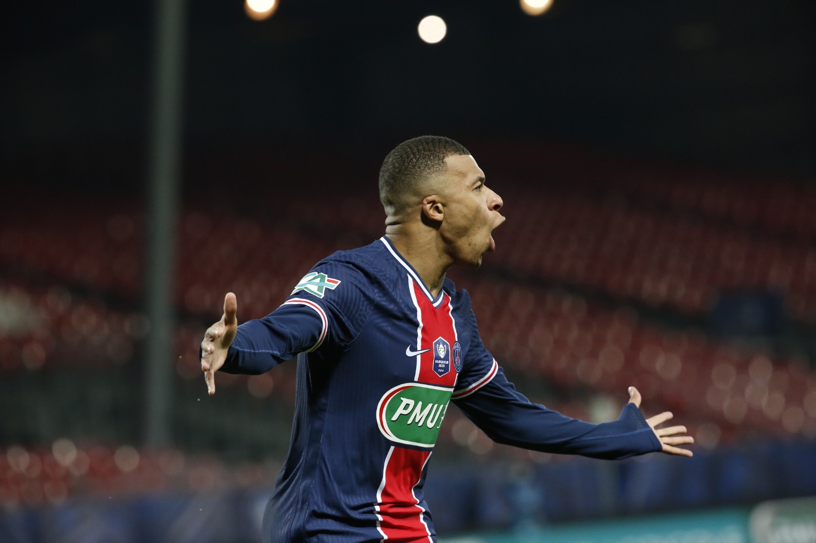 एम्बाप्पेले दोहोरो गोल गर्दा पीएसजी फ्रान्स कपको अन्तिम १६ मा