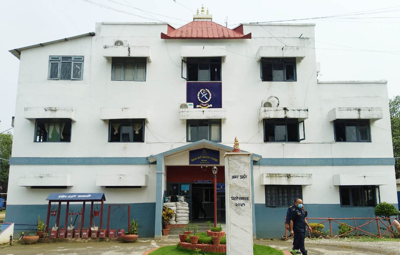 बिमा रकमको लोभमा गाडीले किचेर श्रीमतीको हत्या