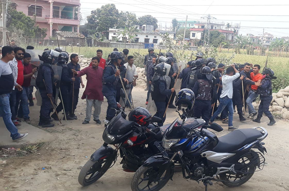कैलालीमा एमाले विवाद, दुई समूह झडपमा उत्रिए