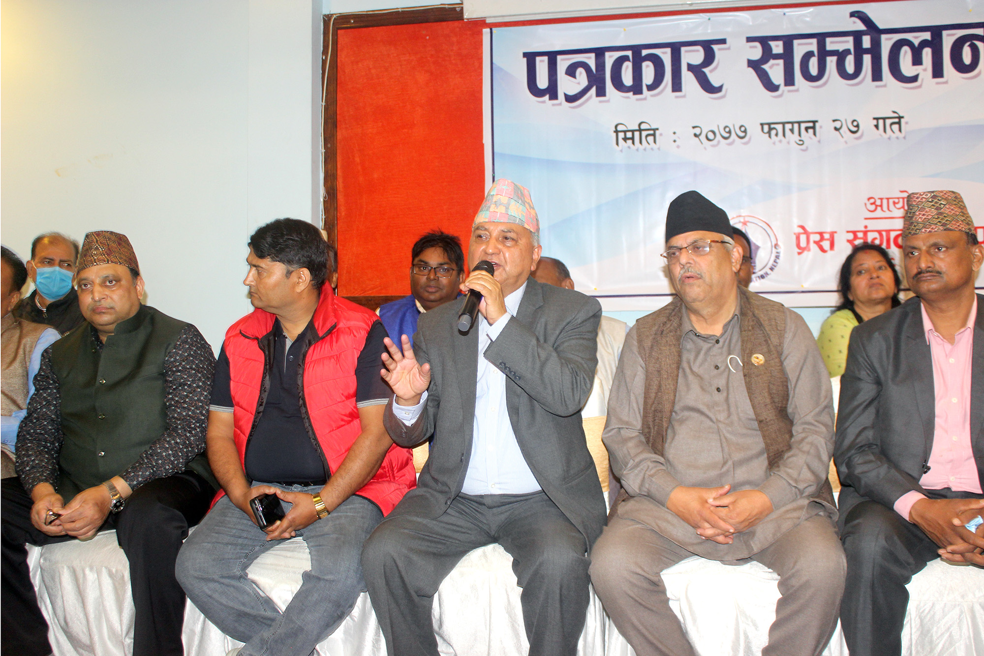 माओवादी प्रतिपक्षमा बसे अन्य दलसँग सहकार्य गर्छौं : उपप्रधानमन्त्री पोखरेल