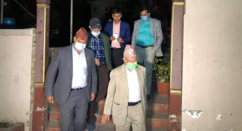एमालेको नेपाल खनाल समूहले समानान्तर कमिटीहरु बनाउने