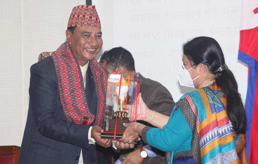नेपाल चेम्बर आर्थिक विकासको महत्वपूर्ण आधार : राष्ट्रपति भण्डारी