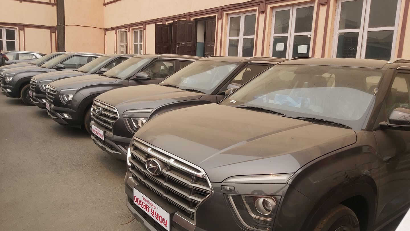 १४ जना पूर्वप्रधानन्यायाधीशलाई एकै मोडलका गाडी