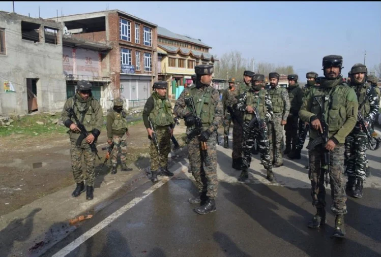 छत्तीसगढमा आतंकवादी हमला : १४ को शव बरामद, २१ अझै बेपत्ता