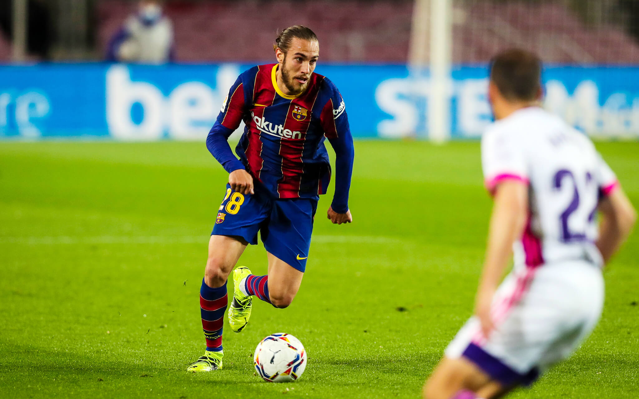 एट्लेटिकोलाई दबाब बनाउँदै बार्सिलोना