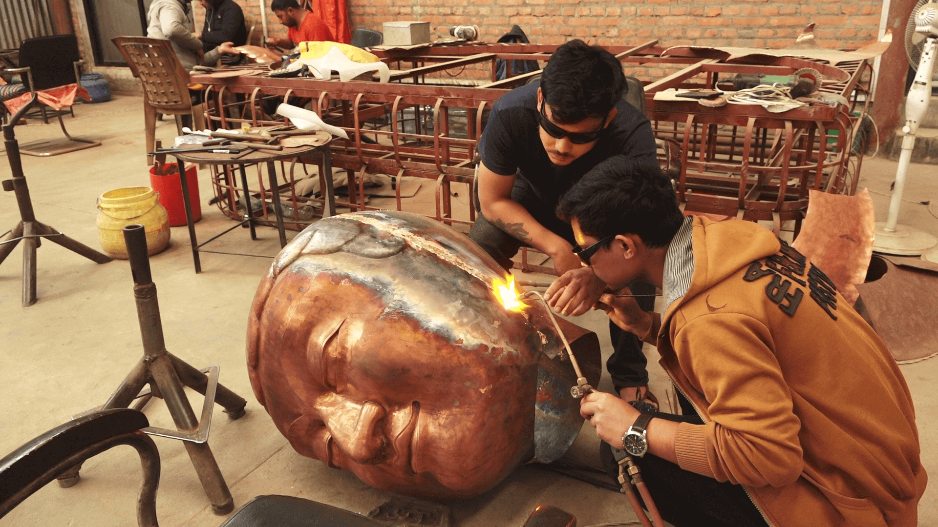 विश्वकै ठूलो भैरवको मूर्ति ललितपुरमा बनाइँदै (भिडियोसहित)