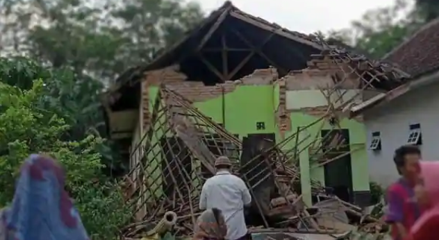 इन्डोनेसियामा ६ म्याग्निच्युडको भूकम्प, ६ जनाको मृत्यु