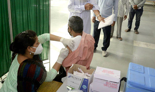 भारतमा लगाइयो १० करोड डोज कोभिड खोप