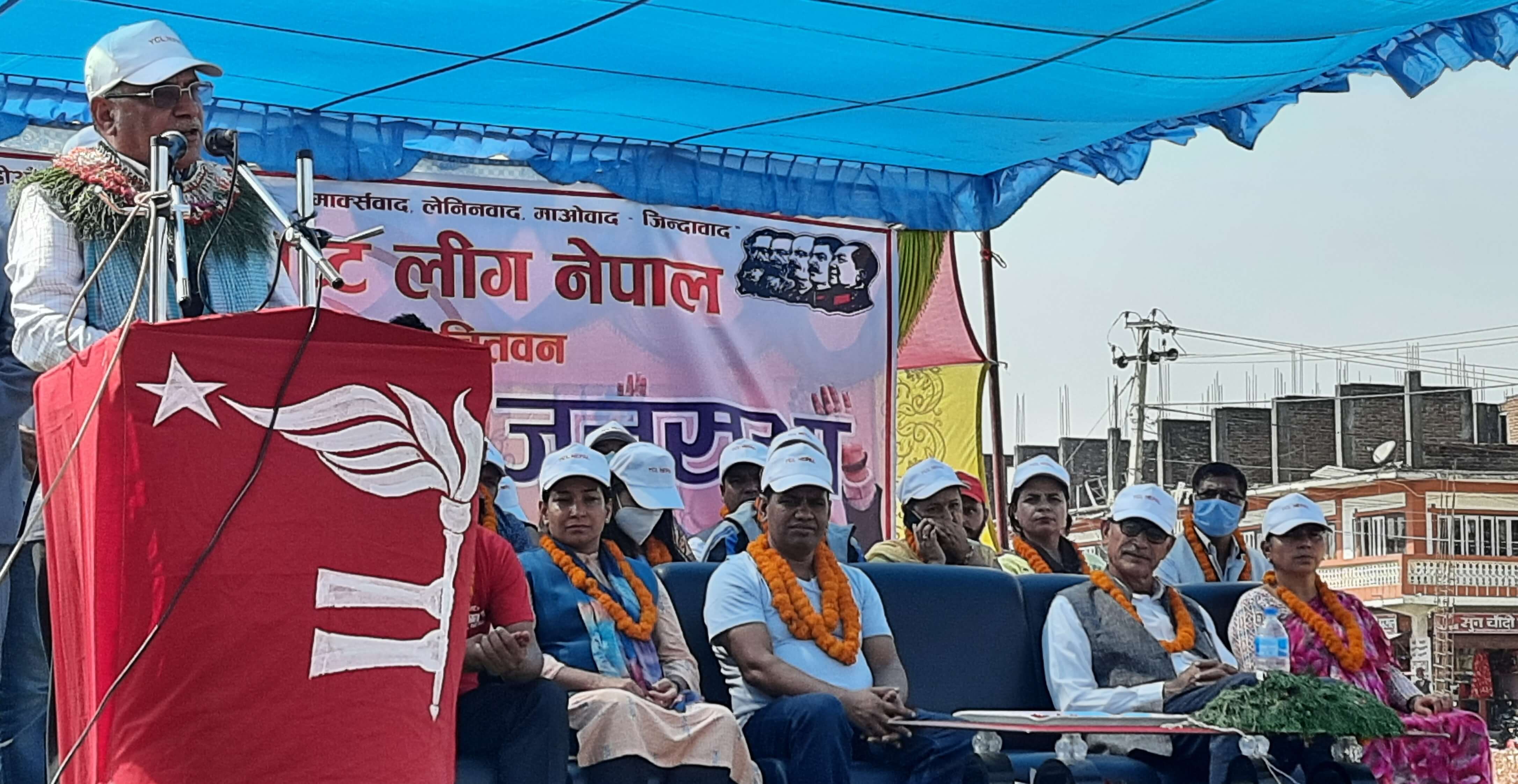 माडी पुगेर प्रचण्डले भने– केही दिनमै जनपक्षीय सरकार बन्छ
