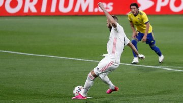 रियल मड्रिड ला लिगाको शीर्षस्थानमा