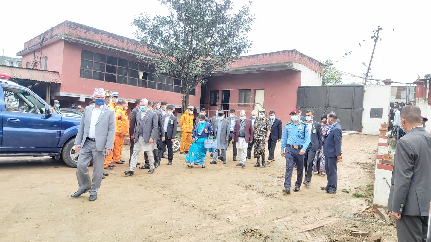 प्रधानमन्त्रीले गरे बल्खुस्थित पार्टी कार्यालय भवनको शिलान्यास