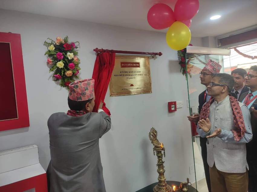प्रभु बैंकको नयाँ शाखा नुवाकोटको महादेवफाँटमा