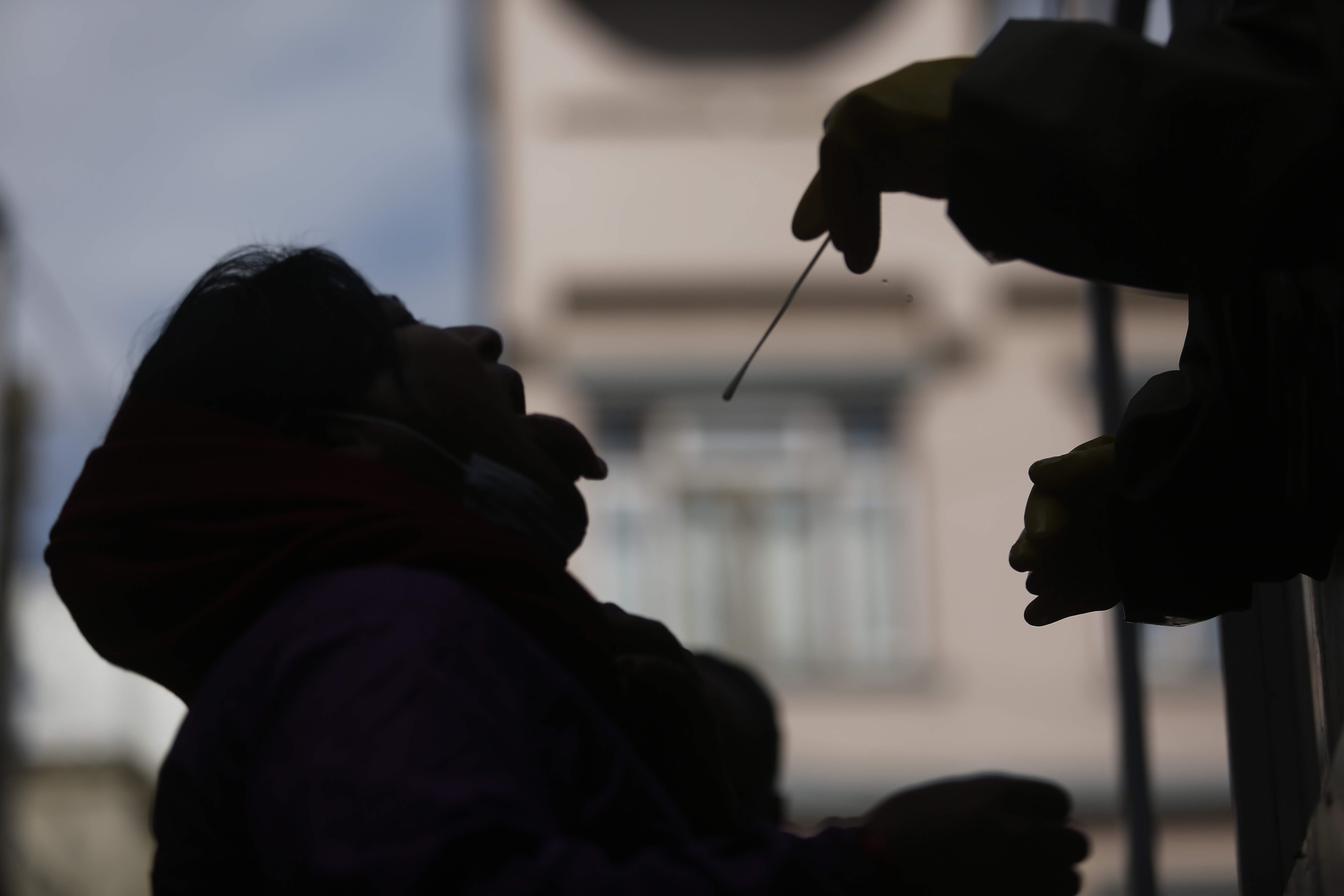 ३१ सय २२ जना संक्रमित थपिए, उपत्यकामा मात्रै १५ सय
