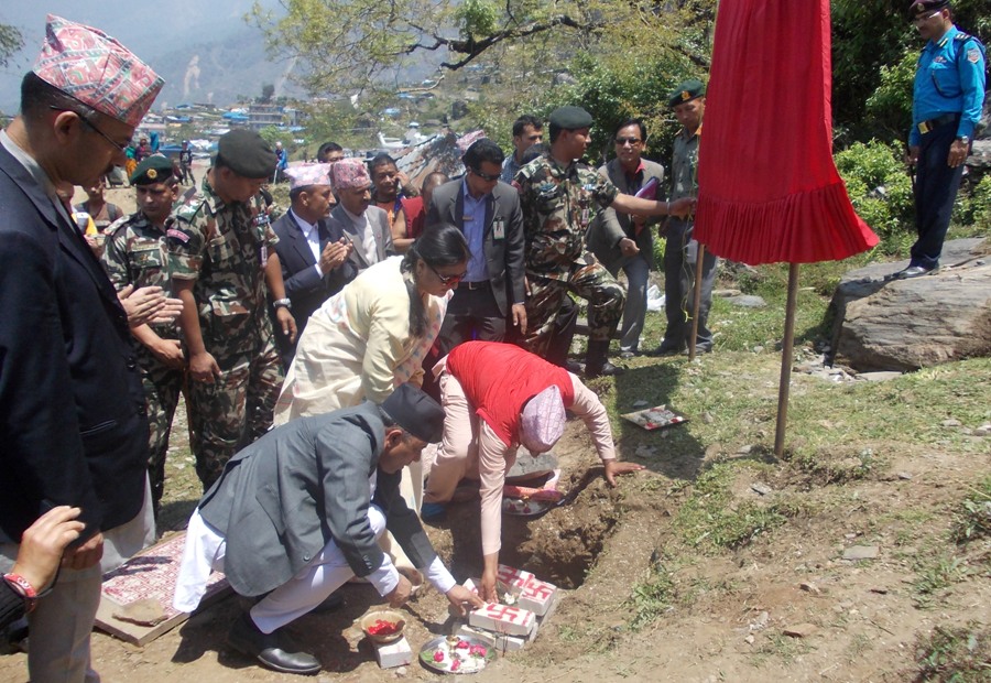 धरहरालाई गिज्याइरहेको इपिसेन्टर स्मारक