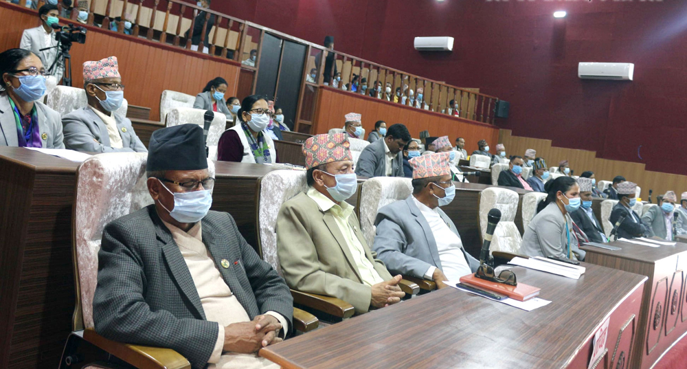 ‘विकास बजेट काटेर भए पनि अस्पतालमा अक्सिजन पुर्‍याऊ’