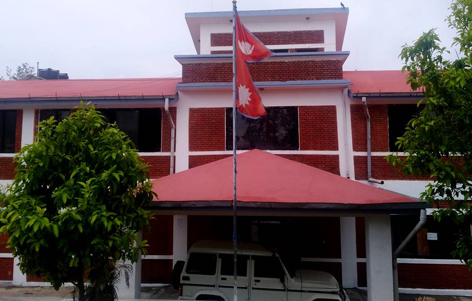 कर्मचारी संक्रमित भएपछि सिन्धुपाल्चोक प्रशासन कार्यालय बन्द
