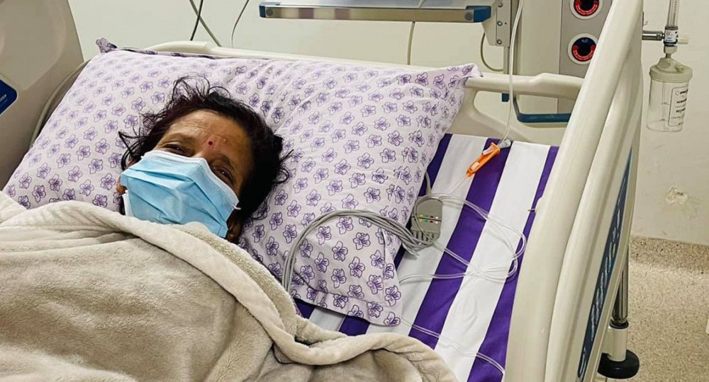 कोरोना संक्रमण भएपछि प्रचण्ड पत्नी सीता आइसीयू भर्ना
