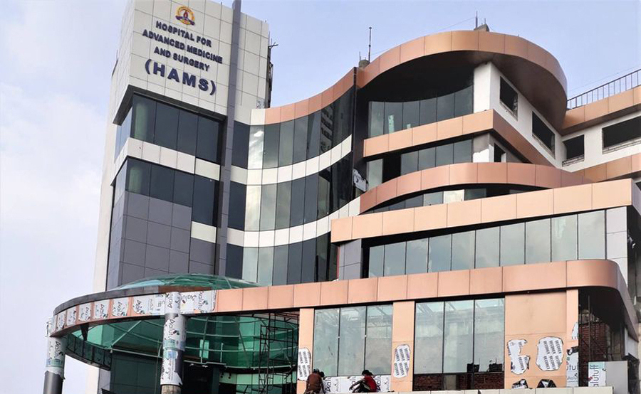 संक्रमितसँग दैनिक ५० हजारसम्म असुल्दै ह्याम्स अस्पताल, अध्यक्ष भन्छन्– पैसा नभए नआए हुन्छ