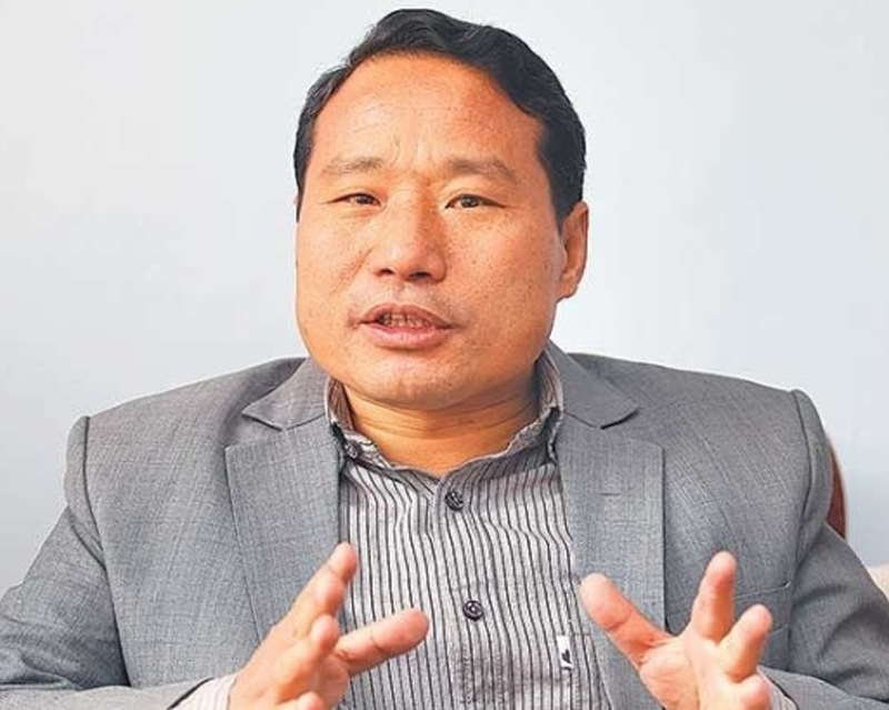 प्रधानमन्त्री असंवैधानिक बाटोतिर जान खोज्दै हुनुहुन्छ : वर्षमान पुन