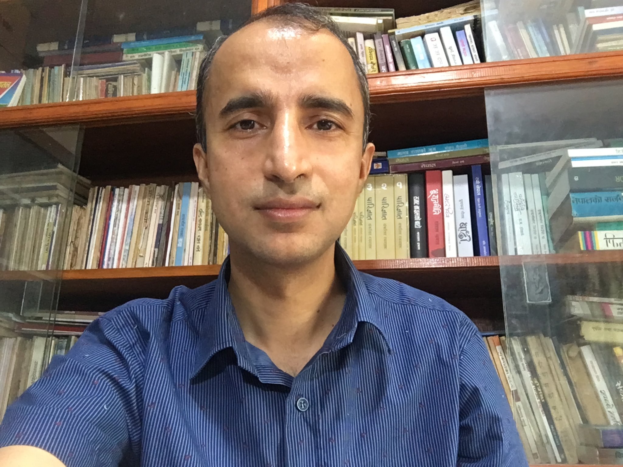 अक्सिजनको मात्रा कम भए के गर्ने? [होम आइसोलेसन बसेकालाई यस्तो छ डा. सुवेदीको सुझाव]