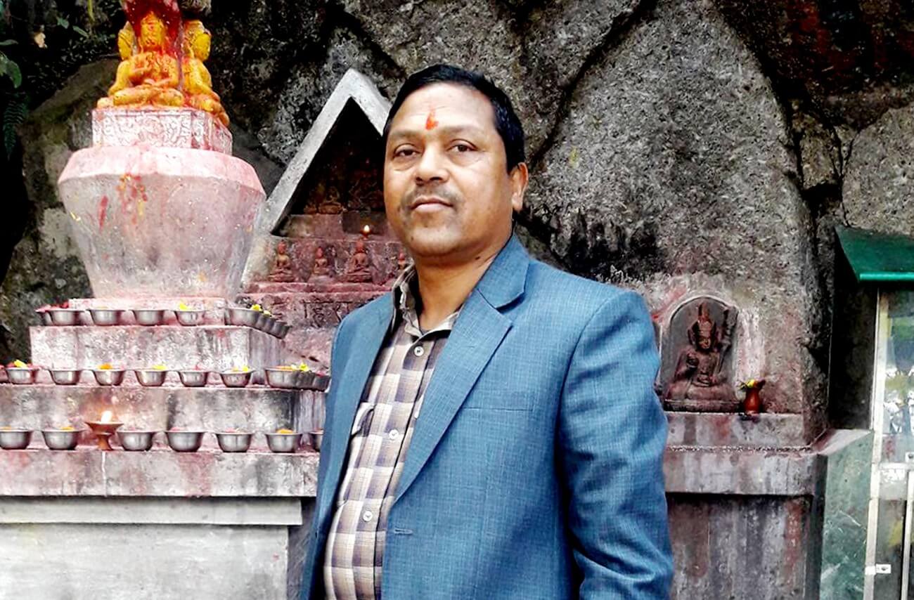 थाहाका प्रशासकीय अधिकृतले प्रयोग गर्दै आएको गाडी कोरोना न्यूनीकरणमा प्रयोग गर्ने