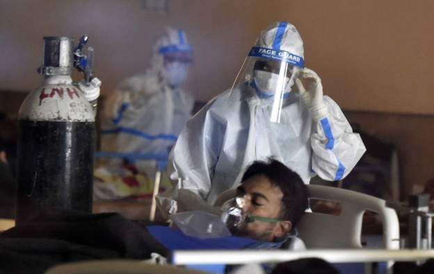 कोरोनाको दोस्रो लहरमा भारतमा ४२० डाक्टरको निधन