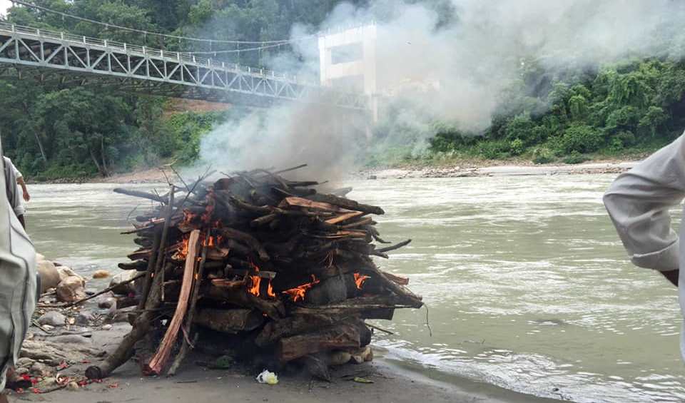 सुर्खेतमा कोरोनाबाट मृत्यु हुने विपन्नको दाहसंस्कार निःशुल्क