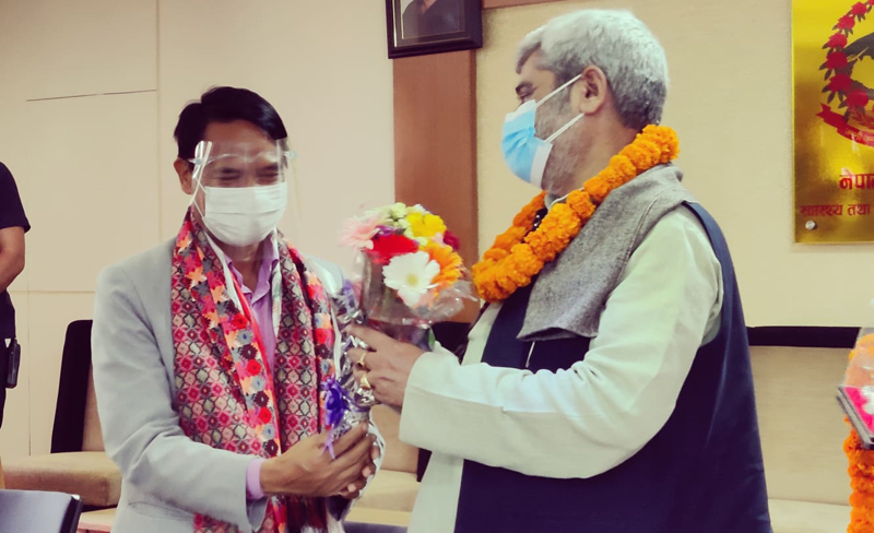 अघिल्ला मन्त्रीले छोडेकै ठाउँबाट काम अगाडि बढाउँछौं- स्वास्थ्यमन्त्री