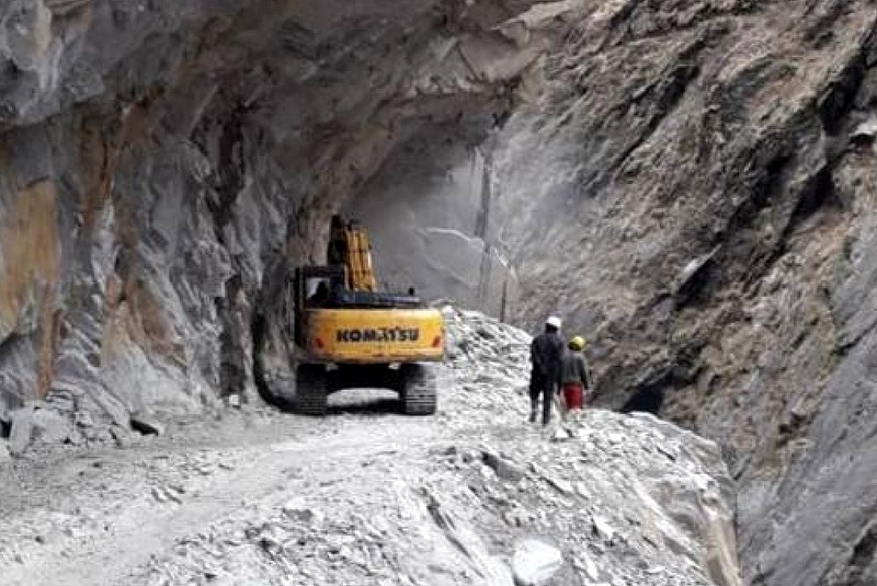 भारतले सडक बनाउँदा नेपालतिरको बाटोमा क्षति